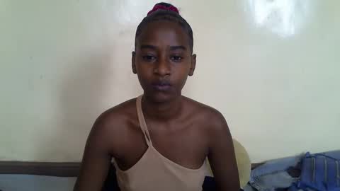 littlesandie online show from February 28, 2025, 5:48 am