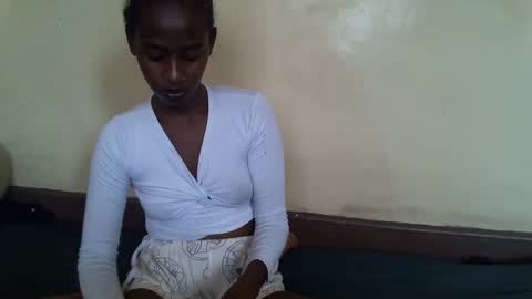 littlesandie online show from March 7, 2025, 12:45 pm