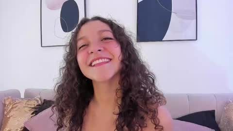 Snapshot of littlesoffi_gh chatting on February 16, 2025, 5:26 pm    online show from February 16, 2025, 5:26 pm