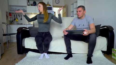 Little Tifany online show from October 30, 2025, 12:50 pm