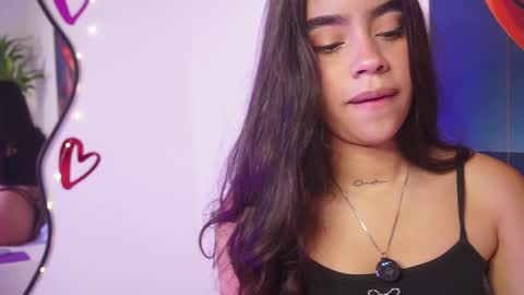 littletammy_ online show from November 27, 2025, 3:03 pm