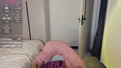 nana online show from February 21, 2025, 10:28 am