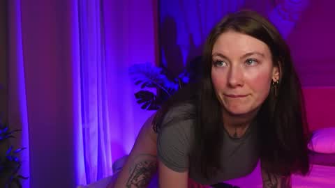 Liv 3 online show from November 21, 2025, 3:00 pm