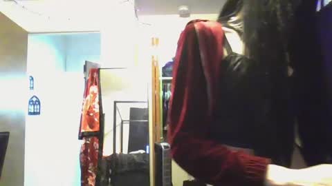 Snapshot of livmirage chatting on February 5, 2025, 10:55 pm Liv Mirage online show from February 5, 2025, 10:55 pm