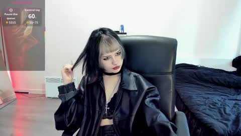 Snapshot of liyaluna chatting on October 10, 2025, 10:47 am LIA online show from October 10, 2025, 10:47 am