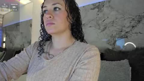 Liz  online show from October 17, 2025, 10:18 am