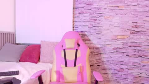 Snapshot of liz_monserrat chatting on November 16, 2025, 12:33 pm liz_monserrat online show from November 16, 2025, 12:33 pm