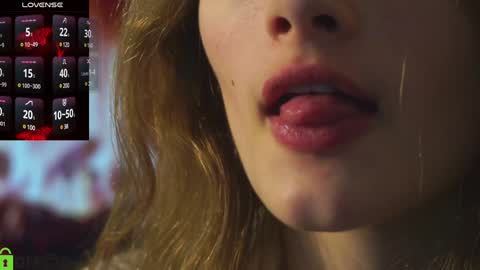 Snapshot of lizbethcoll chatting on December 5, 2024, 5:17 pm Sunnheart online show from December 5, 2024, 5:17 pm