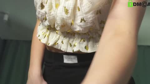 Snapshot of lizbethcoll chatting on January 31, 2025, 4:17 pm Sunnheart online show from January 31, 2025, 4:17 pm