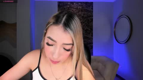 Lizz online show from November 13, 2025, 4:11 am