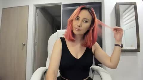 lizzdoux online show from December 16, 2025, 3:00 am