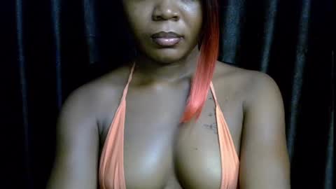 Snapshot of lizzy_petite chatting on September 8, 2025, 5:23 pm lizzy online show from September 8, 2025, 5:23 pm