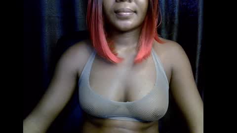 Snapshot of lizzy_petite chatting on October 20, 2025, 9:21 am lizzy online show from October 20, 2025, 9:21 am