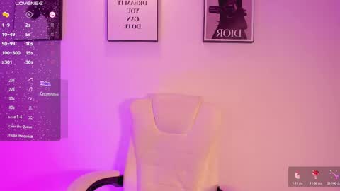 Snapshot of lizzyponcee chatting on October 26, 2025, 12:33 pm lizzyponcee online show from October 26, 2025, 12:33 pm