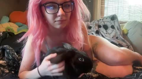 Snapshot of lizzyylovesick chatting on March 3, 2025, 4:56 pm lizzybunny online show from March 3, 2025, 4:56 pm