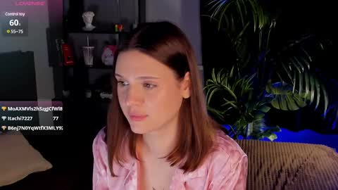 Snapshot of llkadream chatting on March 8, 2025, 12:11 am Arina online show from March 8, 2025, 12:11 am