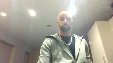 Snapshot of llleeeooonnn69 chatting on February 15, 2025, 6:23 pm Leon online show from February 15, 2025, 6:23 pm