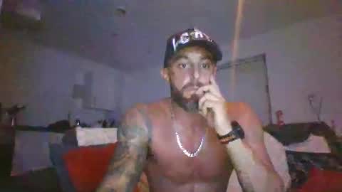 Snapshot of llleeeooonnn69 chatting on October 3, 2025, 10:40 pm Leon online show from October 3, 2025, 10:40 pm