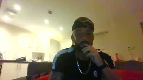 Snapshot of llleeeooonnn69 chatting on December 18, 2025, 6:58 pm Leon online show from December 18, 2025, 6:58 pm