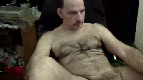 loades182025 online show from December 15, 2025, 2:38 am