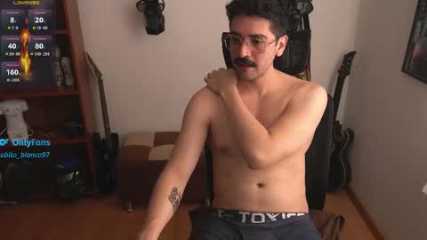 Snapshot of lobito_blanco97 chatting on November 5, 2025, 3:45 pm Lobito blanco Thefckingwolf main account online show from November 5, 2025, 3:45 pm