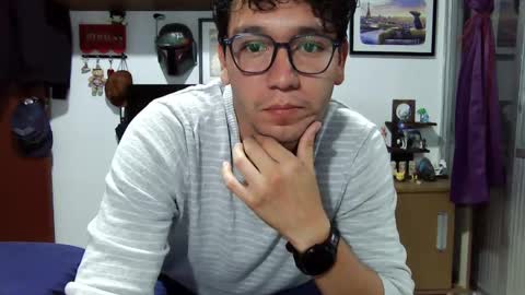 Lobo online show from February 19, 2025, 5:49 am