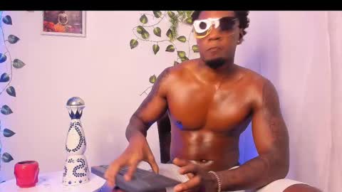 LOGAN DRAKE online show from March 7, 2025, 7:52 am