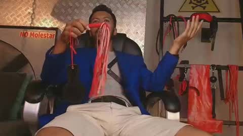 logan_mercer online show from December 5, 2025, 4:21 am