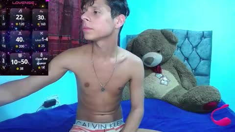 Snapshot of loganevans8 chatting on November 23, 2025, 11:32 am Logan online show from November 23, 2025, 11:32 am