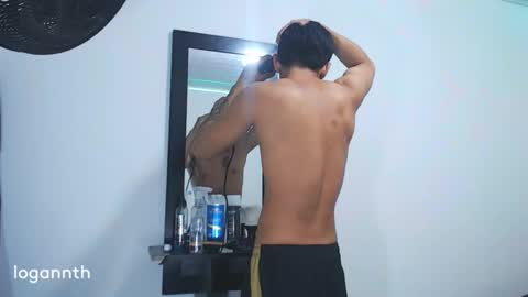 Snapshot of logannthh chatting on December 31, 2024, 1:19 pm logannthh online show from December 31, 2024, 1:19 pm