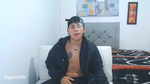 Snapshot of logannthh chatting on January 5, 2025, 11:01 pm logannthh online show from January 5, 2025, 11:01 pm