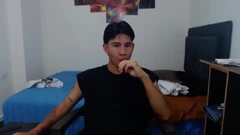 Snapshot of logannthh chatting on October 31, 2025, 8:15 am logannthh online show from October 31, 2025, 8:15 am