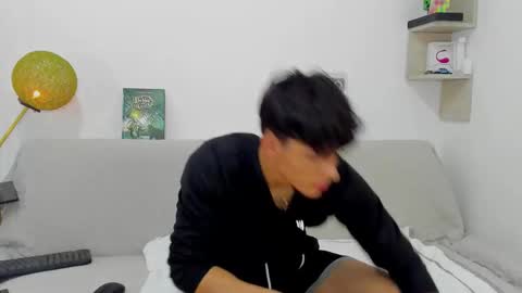 Snapshot of loganoficialx chatting on November 9, 2025, 2:04 pm loganoficialx online show from November 9, 2025, 2:04 pm