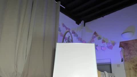 lola_belgium online show from February 18, 2025, 8:47 pm