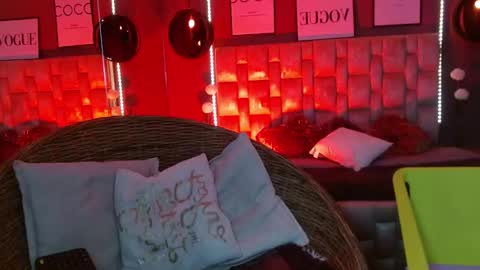 lola online show from November 14, 2025, 4:22 am