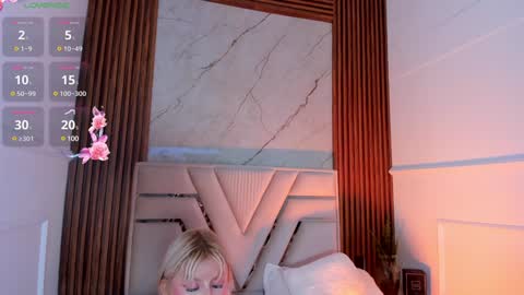 Snapshot of lolaangellx chatting on December 28, 2024, 3:04 am Lola Angel online show from December 28, 2024, 3:04 am