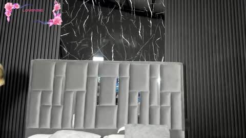 Snapshot of lolaangellx chatting on October 16, 2025, 8:10 pm Lola Angel online show from October 16, 2025, 8:10 pm