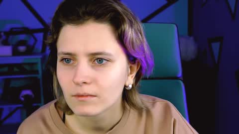 Snapshot of lolaasmus chatting on December 14, 2024, 1:16 pm I consider myself the god Loki but life just calls me LOL online show from December 14, 2024, 1:16 pm