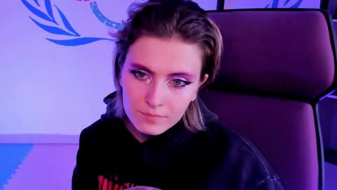 Snapshot of lolaasmus chatting on December 15, 2024, 2:27 pm I consider myself the god Loki but life just calls me LOL online show from December 15, 2024, 2:27 pm