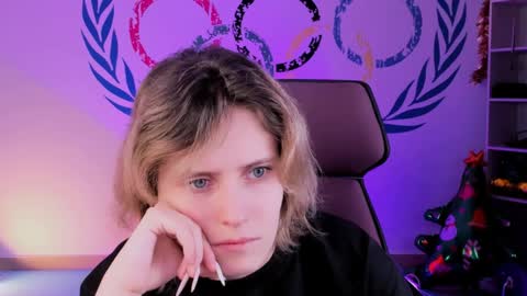 Snapshot of lolaasmus chatting on December 28, 2024, 5:02 am I consider myself the god Loki but life just calls me LOL online show from December 28, 2024, 5:02 am