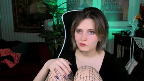 Snapshot of lolaasmus chatting on January 10, 2025, 8:18 am I consider myself the god Loki but life just calls me LOL online show from January 10, 2025, 8:18 am