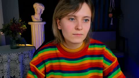 Snapshot of lolaasmus chatting on January 21, 2025, 9:13 am I consider myself the god Loki but life just calls me LOL online show from January 21, 2025, 9:13 am