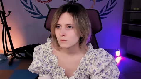 Snapshot of lolaasmus chatting on January 22, 2025, 9:02 am I consider myself the god Loki but life just calls me LOL online show from January 22, 2025, 9:02 am