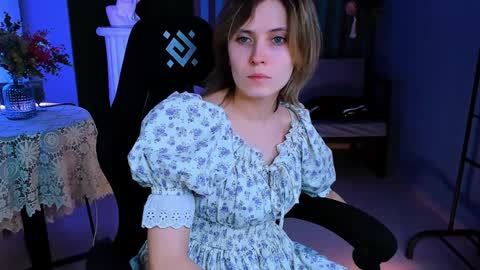 Snapshot of lolaasmus chatting on January 23, 2025, 5:02 am I consider myself the god Loki but life just calls me LOL online show from January 23, 2025, 5:02 am