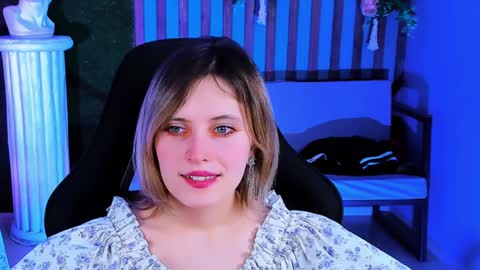 Snapshot of lolaasmus chatting on January 23, 2025, 11:15 am I consider myself the god Loki but life just calls me LOL online show from January 23, 2025, 11:15 am