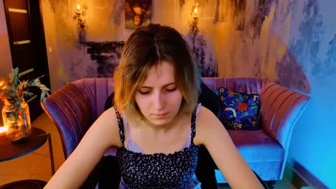 Snapshot of lolaasmus chatting on January 29, 2025, 11:30 am I consider myself the god Loki but life just calls me LOL online show from January 29, 2025, 11:30 am