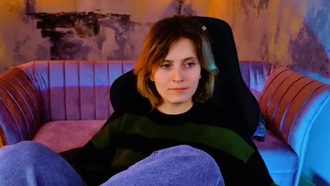 Snapshot of lolaasmus chatting on January 29, 2025, 2:32 pm I consider myself the god Loki but life just calls me LOL online show from January 29, 2025, 2:32 pm