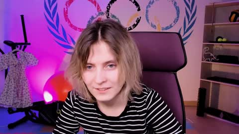 Snapshot of lolaasmus chatting on February 1, 2025, 8:08 am I consider myself the god Loki but life just calls me LOL online show from February 1, 2025, 8:08 am