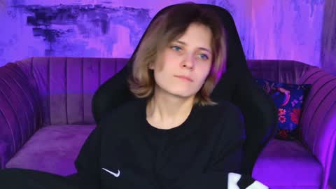 Snapshot of lolaasmus chatting on February 5, 2025, 4:14 pm I consider myself the god Loki but life just calls me LOL online show from February 5, 2025, 4:14 pm