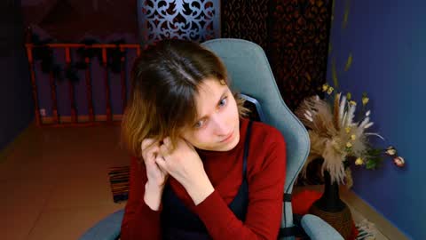 Snapshot of lolaasmus chatting on February 6, 2025, 1:10 pm I consider myself the god Loki but life just calls me LOL online show from February 6, 2025, 1:10 pm